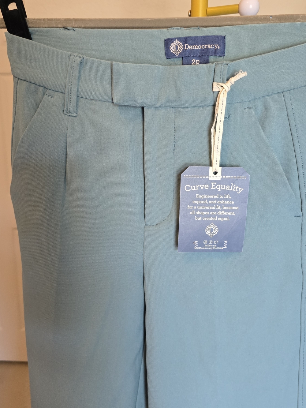 Democracy Absolution Curve Equality Dress Pants NWT 2 Petite